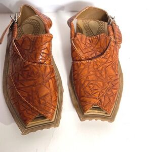 Handmade Peshawari Chappal Sandals‎ Brown Embossed Leather Traditional Pakistan